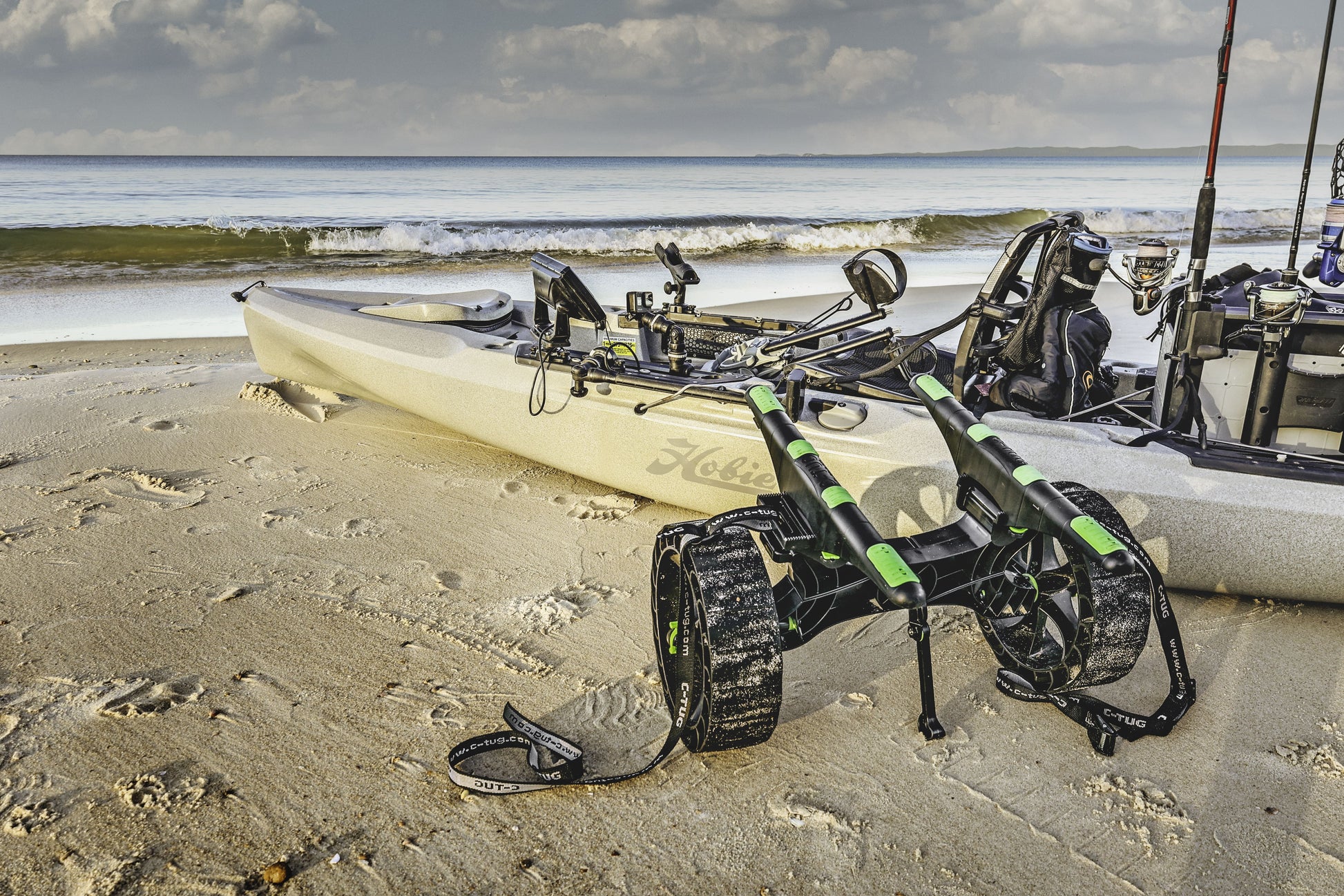 Railblaza C-TUG R Bootswagen mit Sandrädern – robuster Transportwagen für Schlauchboote