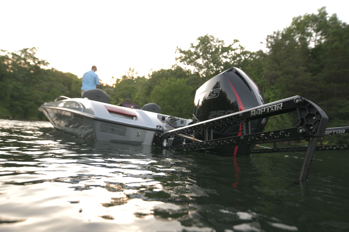 Minn Kota Raptor 8AA 2,4 m Schwarz mit Active Anchoring